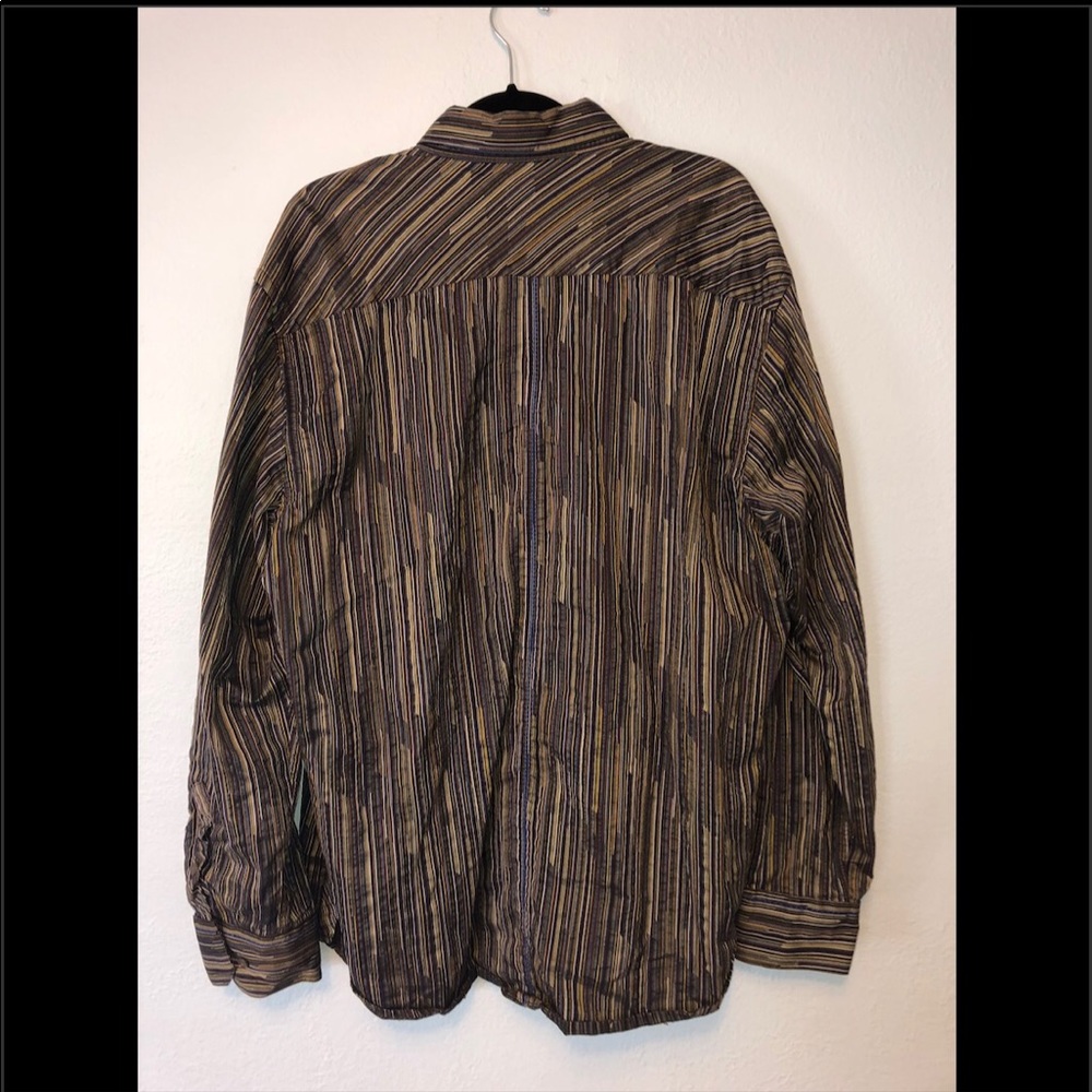 Men’s Patterned Button Down - Picture 2 of 5